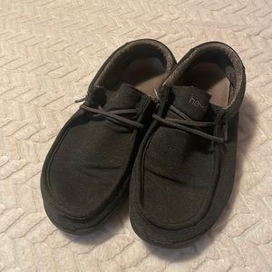 black hey dudes